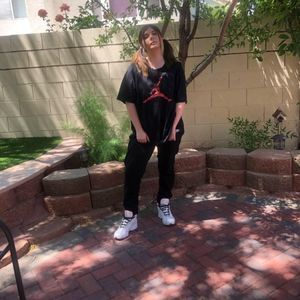 Meet your Posher, Connie